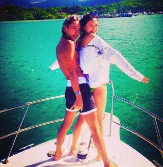 賀来賢人“ドライブデート”ショットに大反響「奥さんが撮ったの？」「これが奈々ちゃん目線」の声