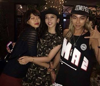 賀来賢人“ドライブデート”ショットに大反響「奥さんが撮ったの？」「これが奈々ちゃん目線」の声