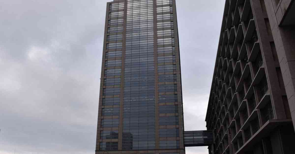 コロナ自宅待機の60代女性　死後3日たって発見　千葉・柏 | 毎日新聞