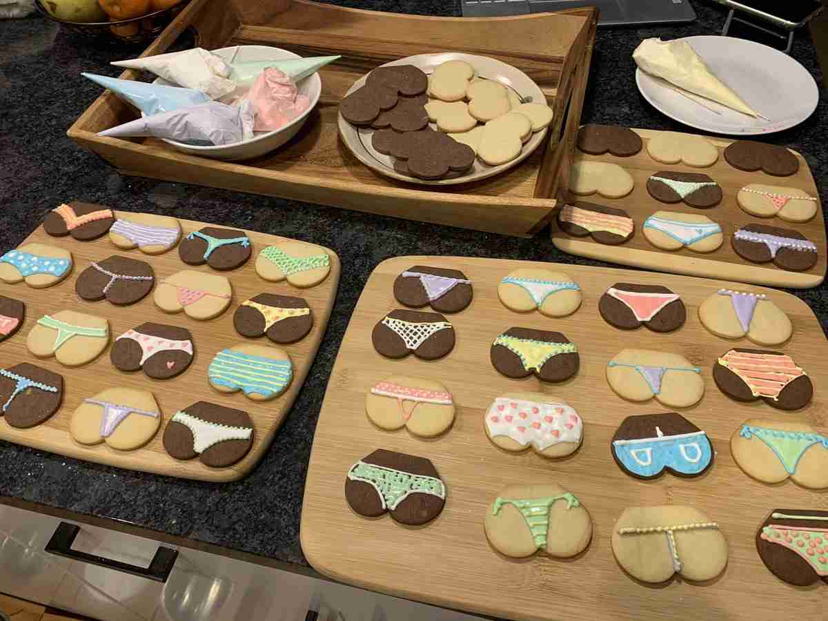「パンツの柄を真剣に考えると大体の悩みは消える」　米国の外科医が作ったクッキーで、思わず笑顔になる皆さん