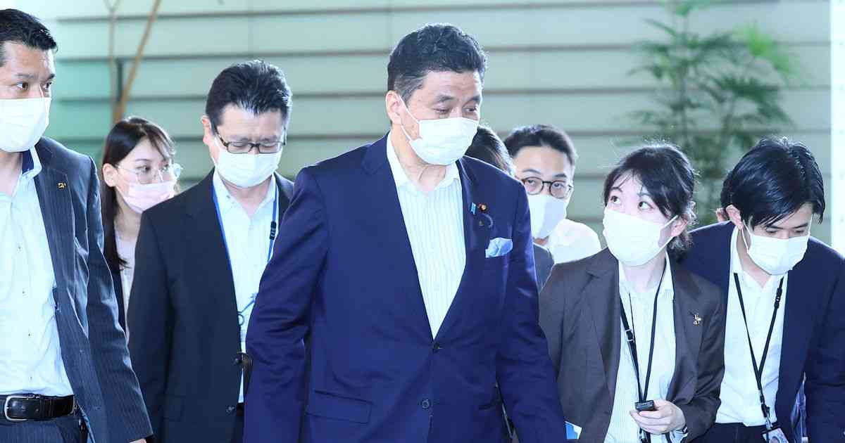 自衛隊機アフガン派遣　輸送邦人ら空港までは自力 - 産経ニュース