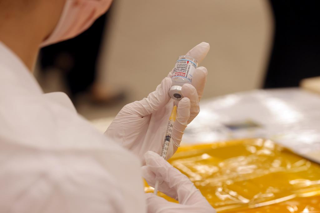 都内のコロナ陽性率20％超えは「はっきり言って異常」　ウイルス研究者が警告