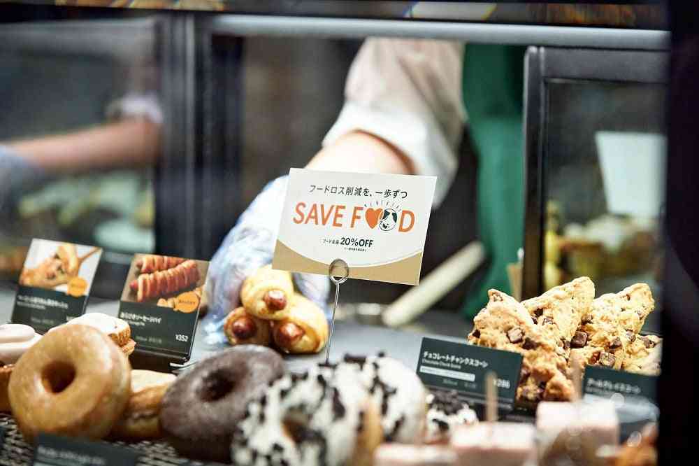 スタバ、閉店3時間前からドーナツ・ケーキを2割引きに