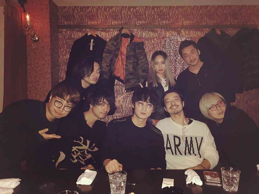 姿を見せない松本潤はNYに滞在中　友人・佐藤健も「なかなか会えない」