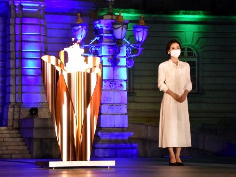 東京パラの聖火が“誕生” 石原さとみ、サンドウィッチマンらが大役