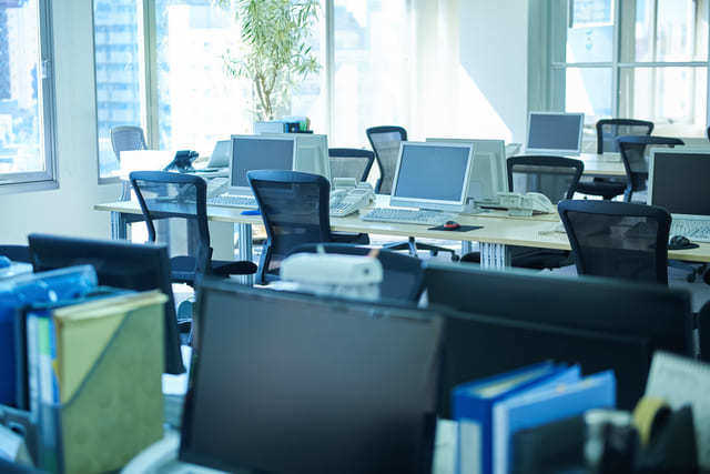 間仕切りのない「オープンオフィス」では雑音がネガティブな気分を25%も増幅させるという研究結果