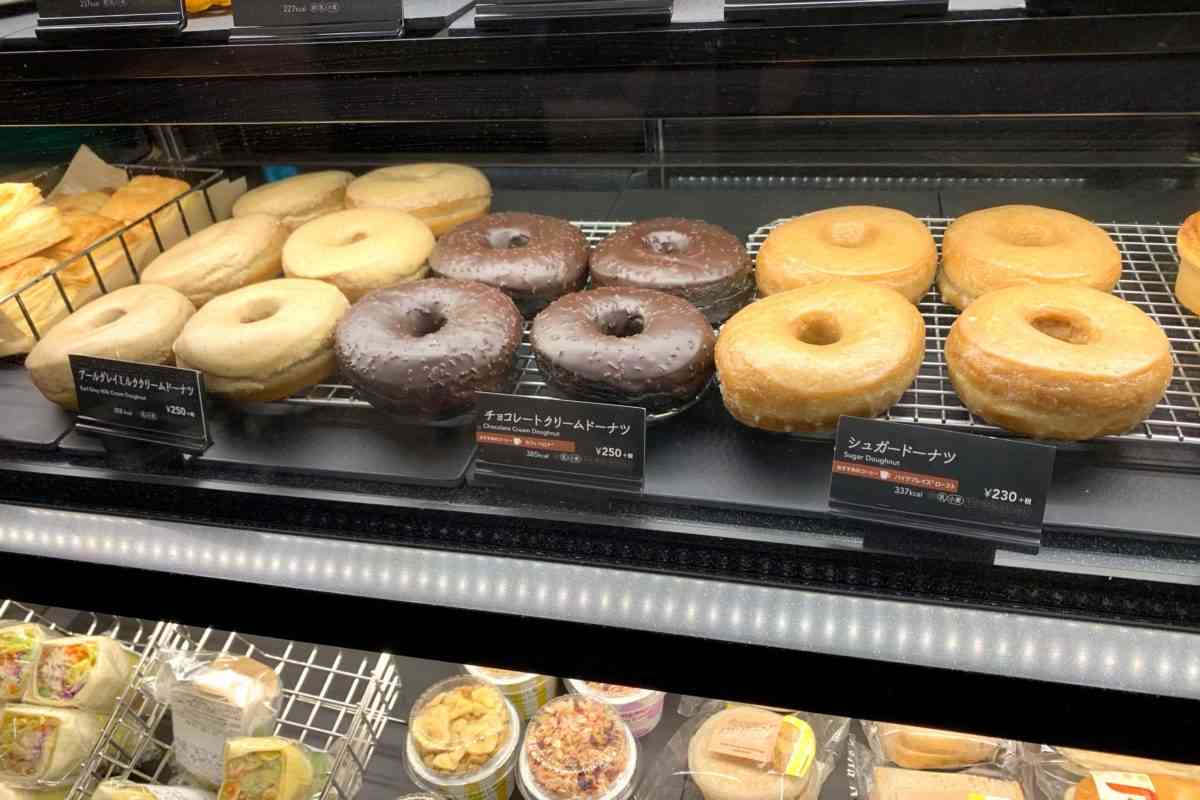 スタバ、閉店3時間前からドーナツ・ケーキを2割引きに