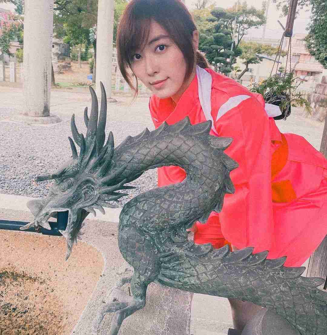 松井珠理奈、『千と千尋の神隠し』“千”のコスプレ姿に「かっこよさ全開」「めちゃくちゃ似合ってる！」