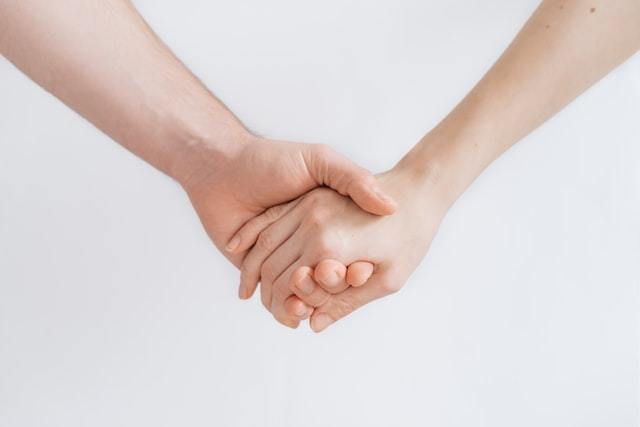 女性の半数が性感染症を疑った経験あり！　症状があっても2割の人は何も対処しない性感染症の現実
