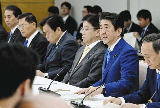 「一斉休校」首相決断の舞台裏　官邸は文科省の代案を突っぱねた：東京新聞 TOKYO Web