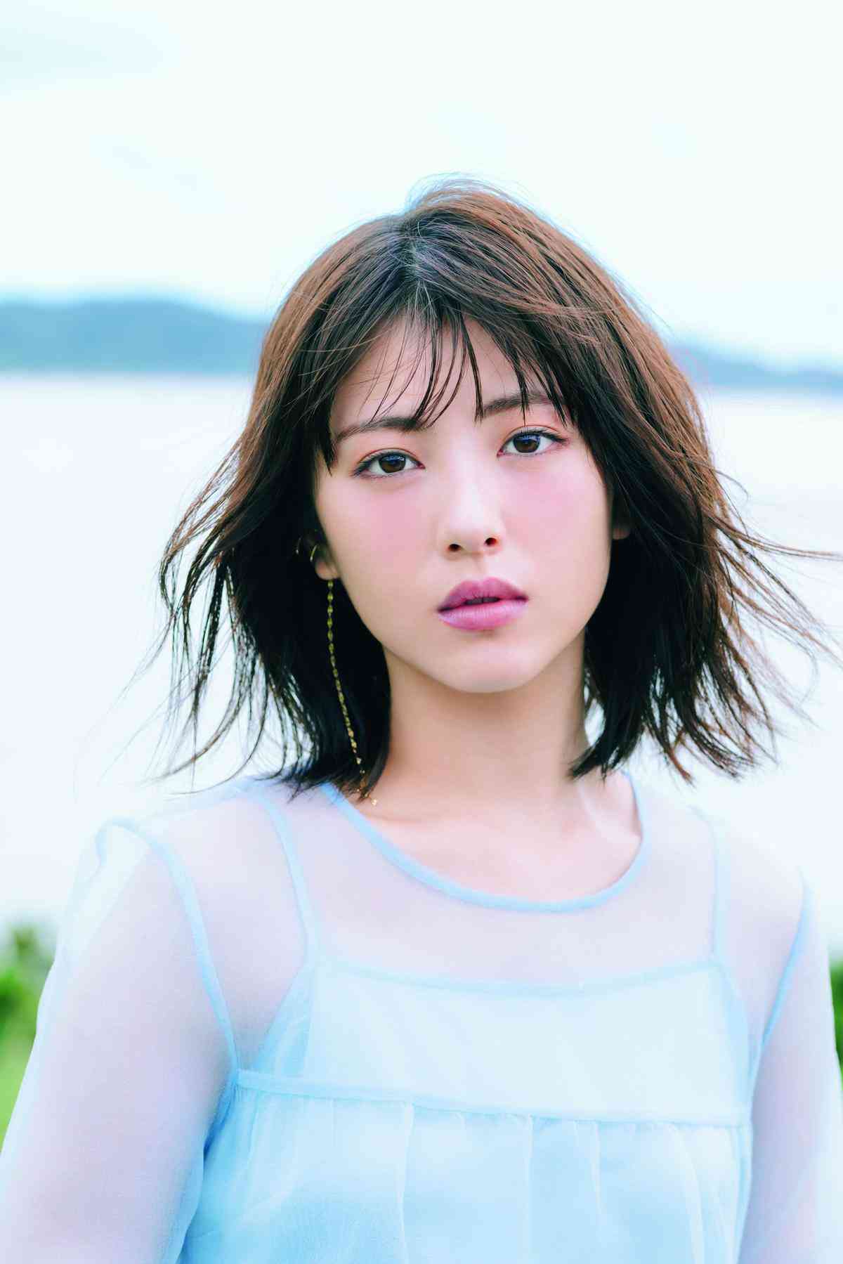 浜辺美波写真集　２０（ニジュウ）　豪華版　【限定生産】 | VOCE STORE