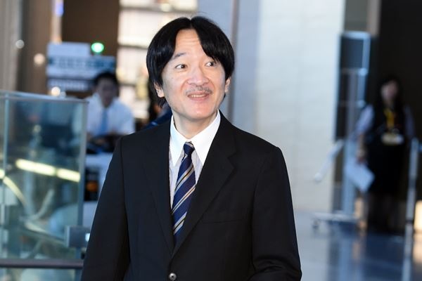 秋篠宮さま「眞子を守るのは国民の義務」警備費5億円を約束 | やじうまカーニバル