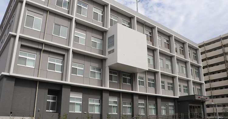 「将来を悲観」殺人未遂疑いで７９歳父親逮捕　長男は重傷  | カナロコ by 神奈川新聞