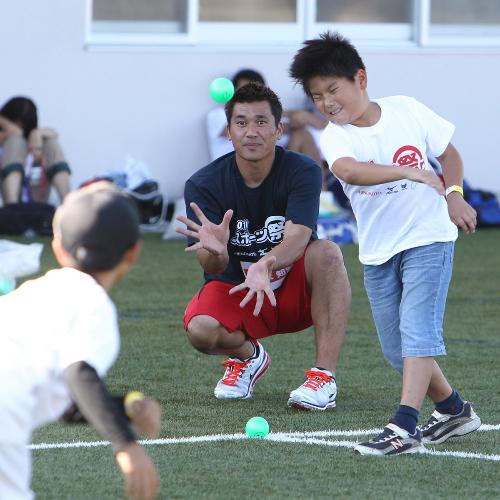 五輪復帰は「手打ち野球」で⁈　男女混合5人制、ゴムボール使用…アフリカでも人気