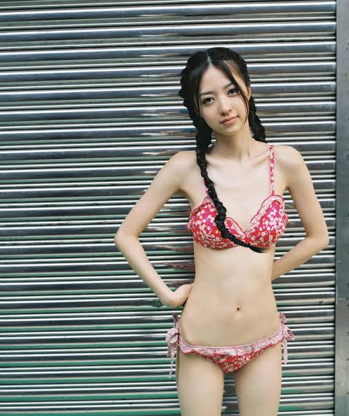 骨格が華奢だと分かる画像が見たいpart4