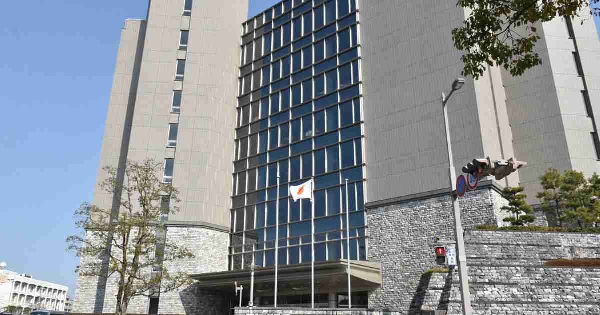 歩行中にバイクと接触しけがさせた疑い　歩行者側を書類送検　高知 | 毎日新聞