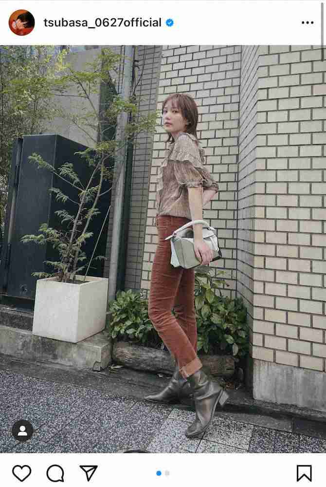 本田翼　「秋っぽい」茶系の全身コーデ披露　「スタイル良すぎる」「女神降臨」と反響