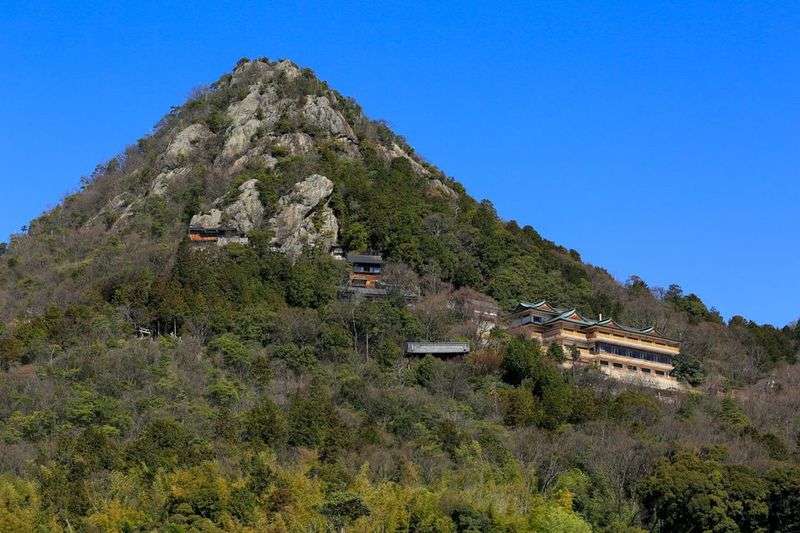 絶景の空中参道も！滋賀・太郎坊宮は天空のパワースポット | 滋賀県 | トラベルjp 旅行ガイド