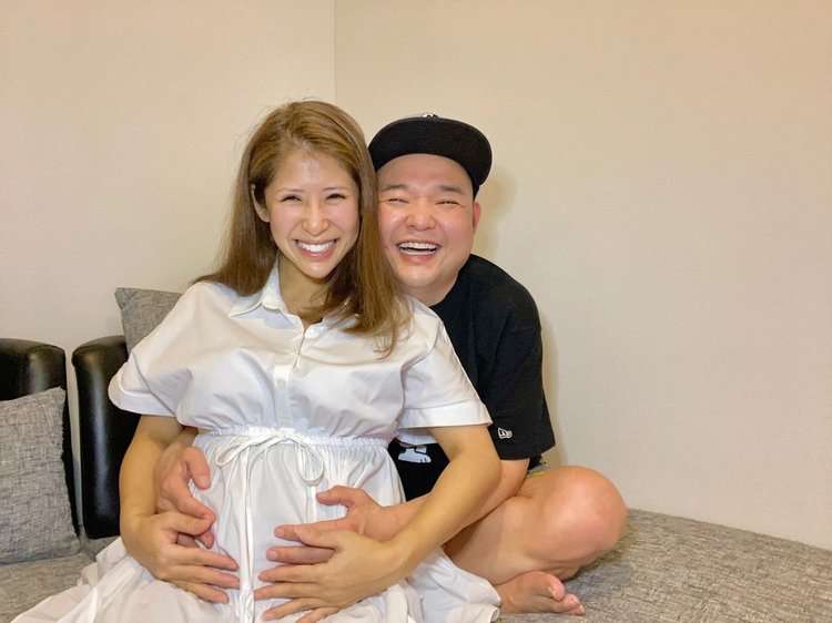 内山信二、妻・琴さんの第1子妊娠報告　来年1月出産予定「仲良く、楽しく、太く子育てしていければ」 | ORICON NEWS