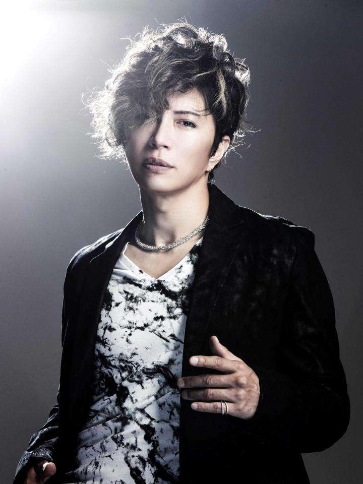 GACKT無期限活動休止「一時は命にも関わる状態」体調不良　「翔んで埼玉」撮影中断