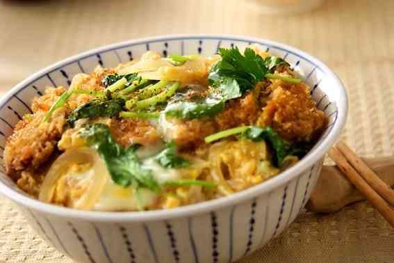 どんぶりの定番！出汁たっぷり卵とじかつ丼 レシピ・作り方 | 【E・レシピ】料理のプロが作る簡単レシピ