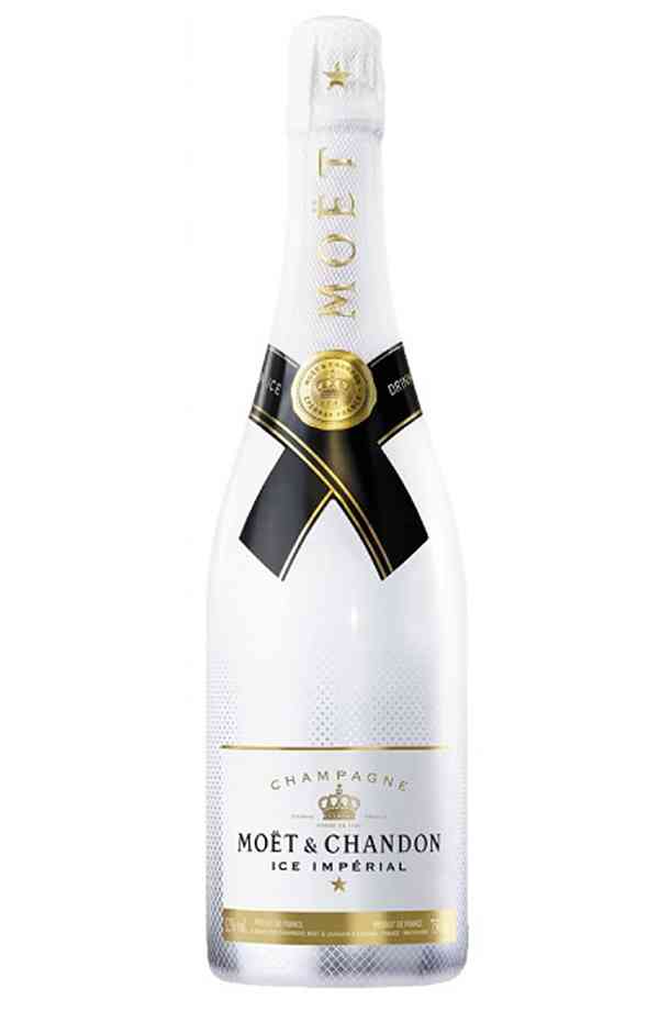 季節ごとに飲むお酒が変わる人