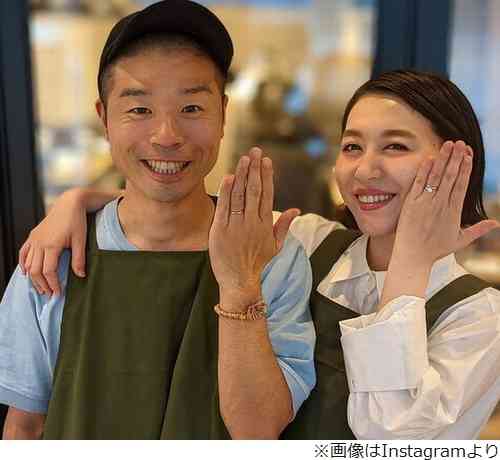 アキナ山名、宇都宮まきとの新婚生活「愛ってすごい」 | Narinari.com