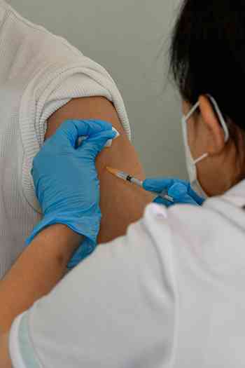 ワクチンへの疑問を専門家が徹底解説　1回だけの接種がダメな理由、副反応への対処法は？（デイリー新潮） - Yahoo!ニュース