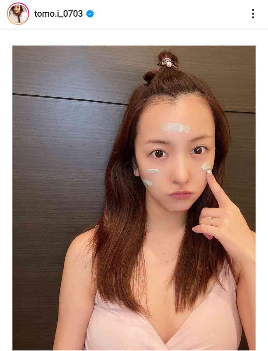 板野友美、ふっくらデコルテ披露に「すっぴん最強」「可愛いし、美人」の声 : スポーツ報知