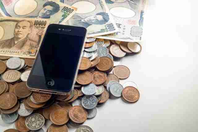 「ソシャゲに年150万円課金。奥さんにまだ迷惑はかけてないが、自分の貯金はなくなりました」と語る50代男性 | キャリコネニュース