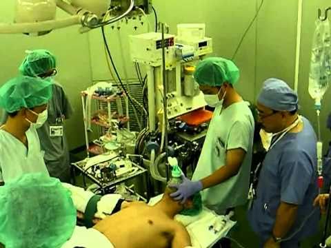 高木県議挿管実習 - YouTube