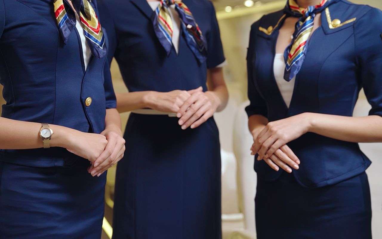 「行為の後にオモチャのお金を…」フライト激減、パパ活をはじめた現役CAが語る“シビアさ”――2021上半期BEST5 | 文春オンライン