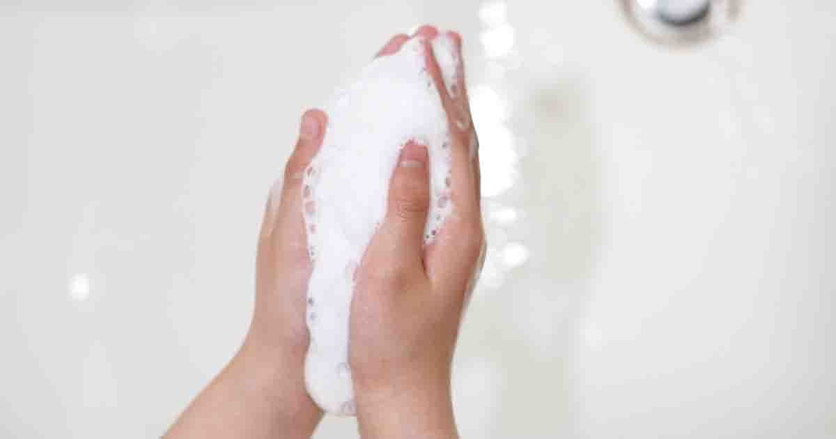 新型コロナの感染拡大の背景に知識不足の可能性、国際医療研究センター | TECH+