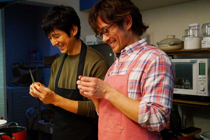 きのう何食べた？：“シロさん”西島秀俊、“ケンジ”内野聖陽の仲むつまじい姿　ただならぬ雰囲気の“小日向”山本耕史＆“ジルベール”磯村勇斗も　劇場版新カット - MANTANWEB（まんたんウェブ）