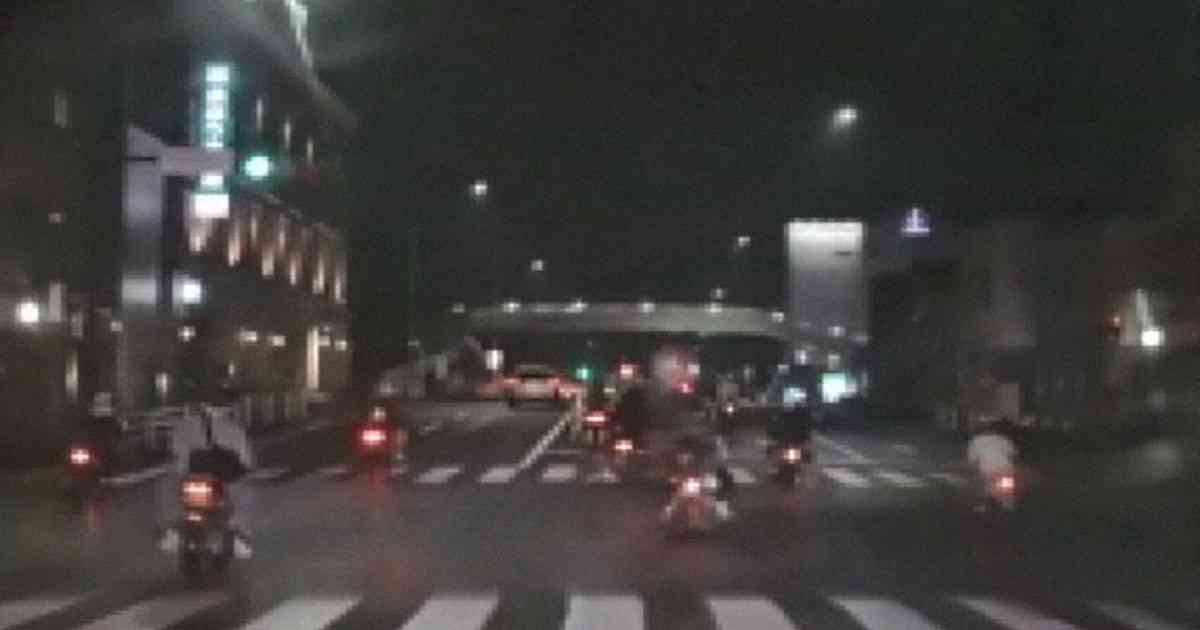 オートバイで集団暴走容疑　「不死鷹」メンバー23人を書類送検 | 毎日新聞