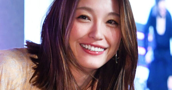 木下優樹菜の恋人Ｊリーガーが「ホテル密着写真」公開！ 速度超過報道へのアンサーか | 東スポのニュースに関するニュースを掲載