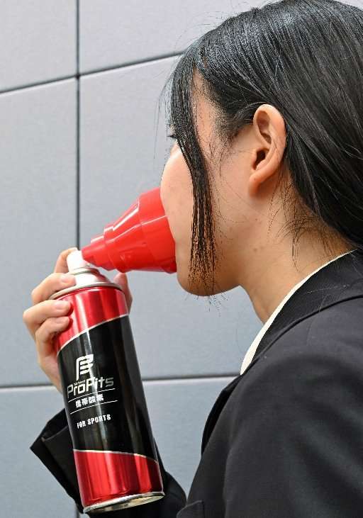 コロナ不安で酸素缶品切れ　医師「頼るのは危険」と警告（Sデジオリジナル） | 山陰中央新報デジタル