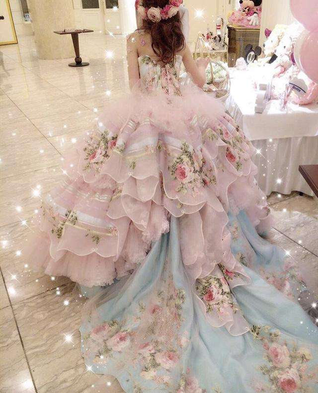 ブリブリなウェディング、カラードレスが見たい