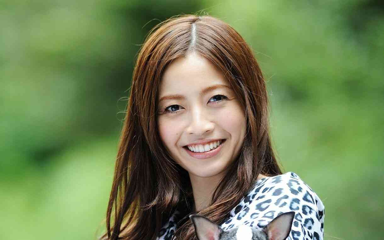 《事務所退社》友人が語った！同棲男コカイン逮捕「片瀬那奈もクスリをやっていた」 | 週刊文春 電子版