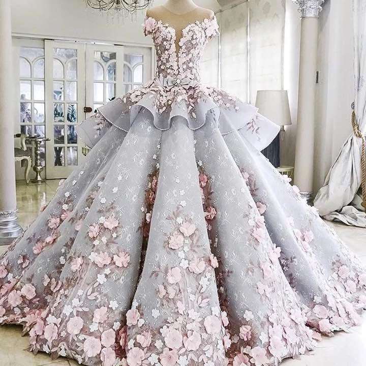 ブリブリなウェディング、カラードレスが見たい