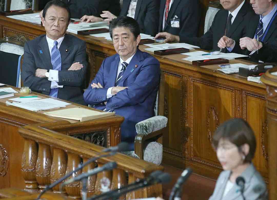 産経も批判する安倍政権