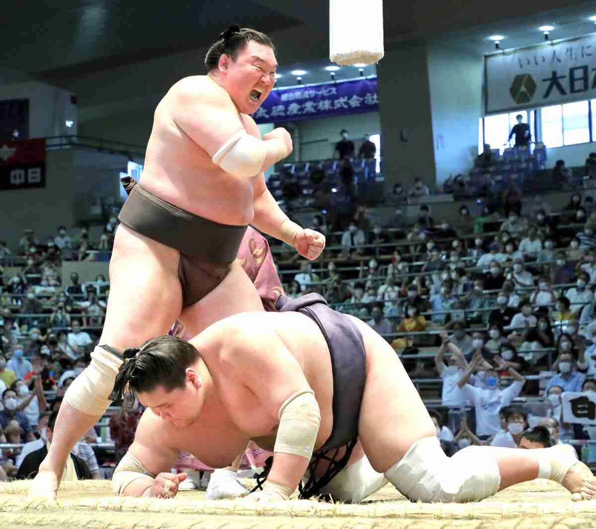 白鵬が引退へ　右膝限界…史上最多45度V　数々の最多記録を打ち立てた最強横綱が20年の力士生活に別れ