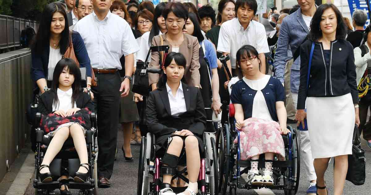 子宮頸がんワクチン、健康被害巡り集団訴訟: 日本経済新聞