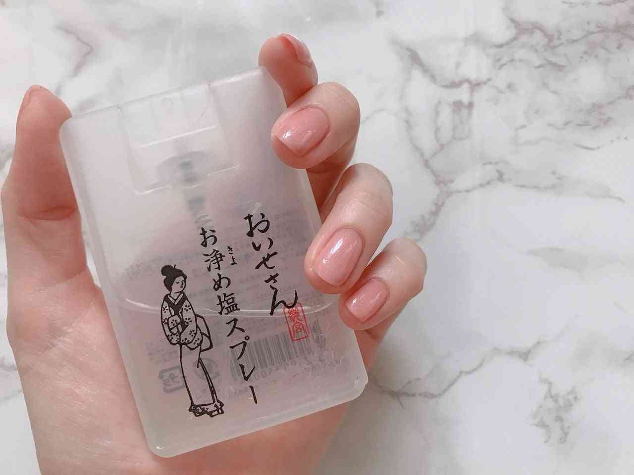 どんな時でも可愛いをキープできる強い味方♡元CAのポーチの“一軍コスメ”Best10
