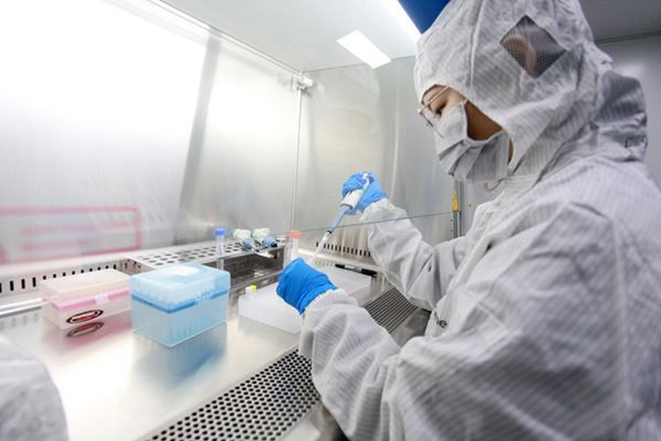 「重症化しやすい可能性も」阪大教授語る“悪玉抗体”の存在(女性自身) - goo ニュース