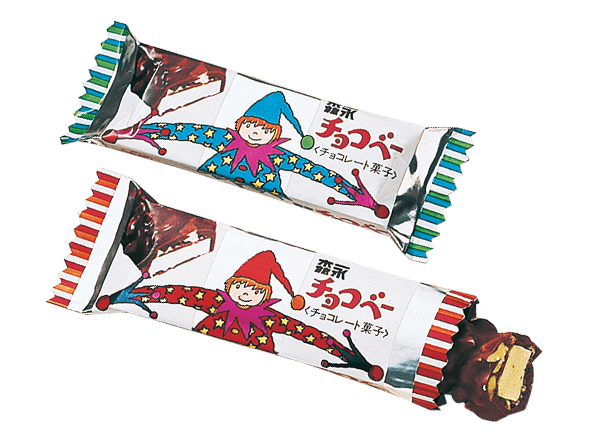 お菓子の懐かしいパッケージを貼るトピ