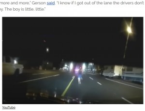夜の大通りをオムツ姿で走る2歳児　とっさに救った宅配運転手に称賛の声「彼こそヒーローだ」（米）