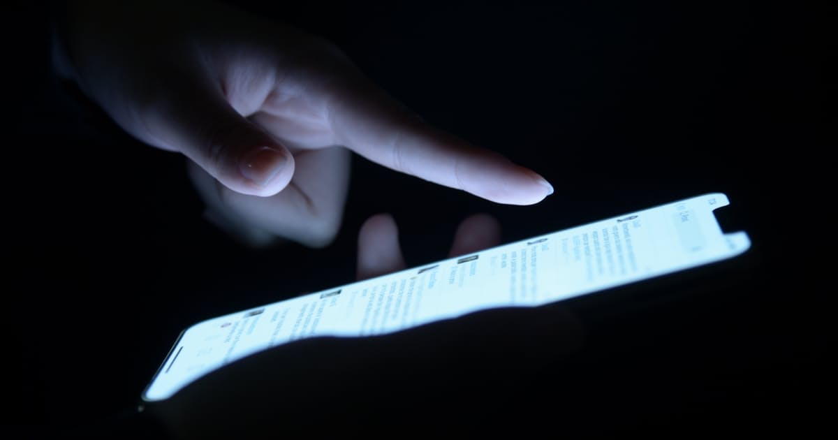 侮辱罪に懲役刑　法務省、ネット中傷対策で諮問へ: 日本経済新聞