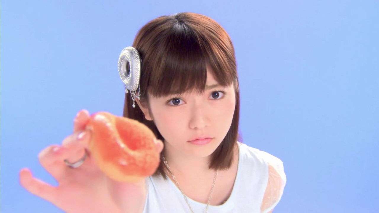 島崎遥香、『さんま御殿』での激変した姿にファン困惑「顔が全然違う」「白石麻衣に寄せてない？」