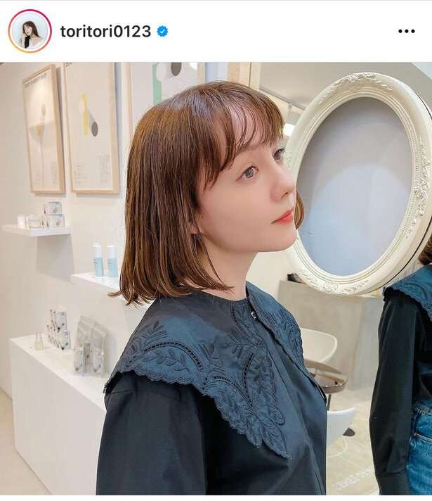 トリンドル玲奈、髪バッサリ…！“ボブヘア”のお人形のような姿に「トリボブめちゃめちゃ可愛い」「惚れてしまう」の声